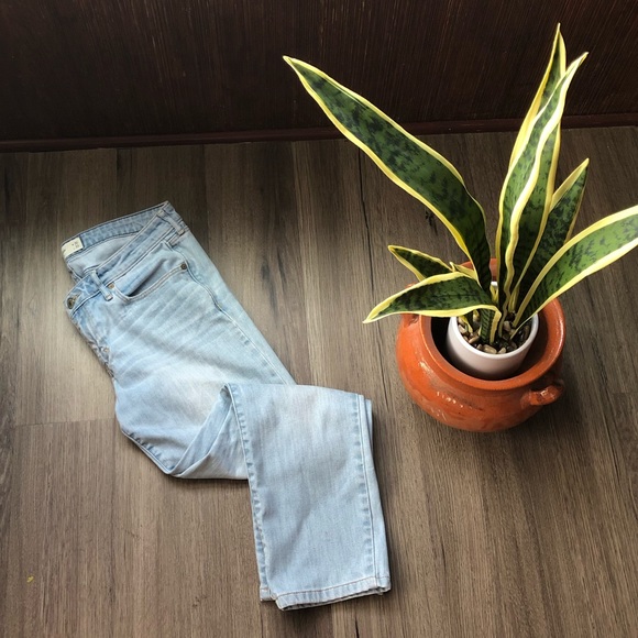 A&F light wash jeans no rips or distress - Picture 2 of 8